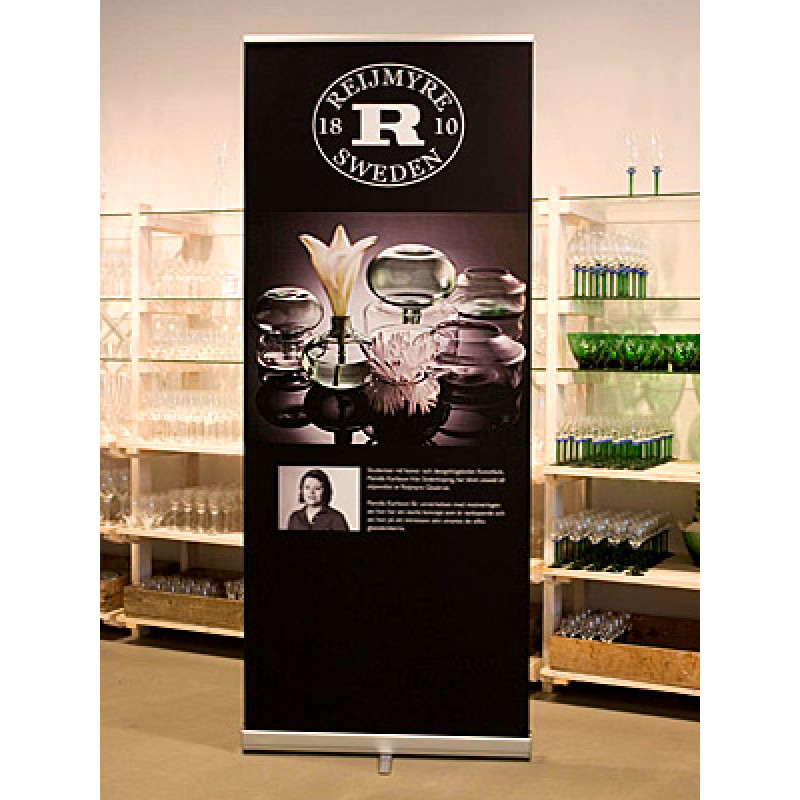 RollUp Expand MediaScreen 1